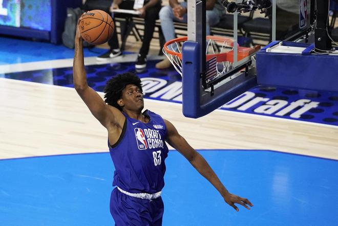 多出乎意料 多出乎意料