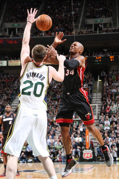 依赖于人的 依赖于人的